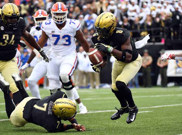 Photo by Christopher Hanewinckel-USA TODAY Sports